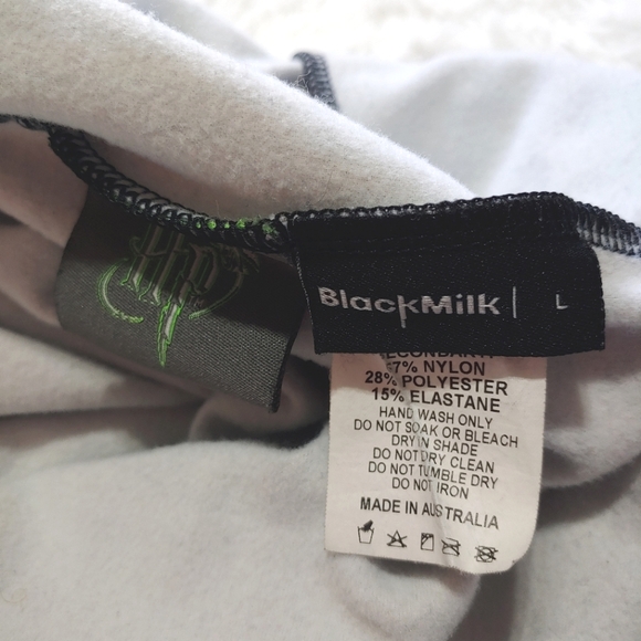 Blackmilk Harry Potter Daily Prophet Newspaper Bomber Size Large - Picture 7 of 15